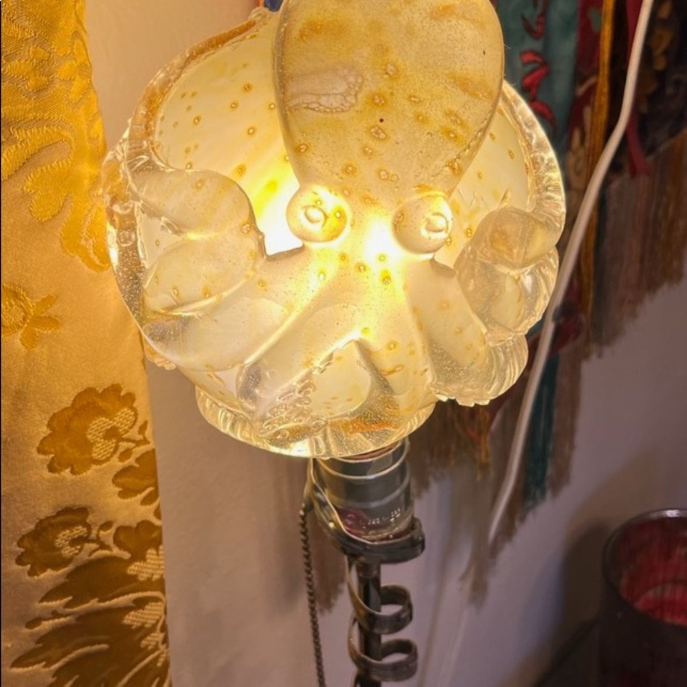 Octopus light.